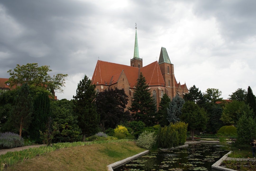 entdecken sie die faszinierende vielfalt der pflanzenwelt in unserem botanischen garten. ein ort der ruhe und bildung für naturliebhaber jeden alters.